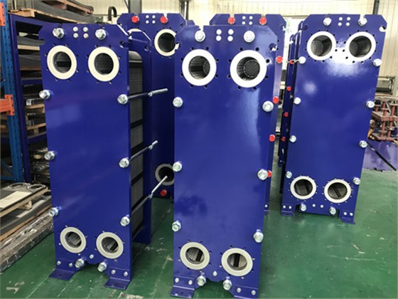 Heat station supporting plate heat exchanger