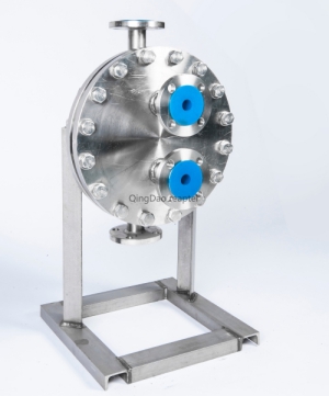 What are the flow modes of the medium in the plate and shell heat exchanger?