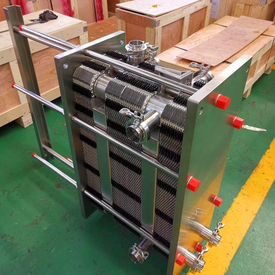 Sanitary plate heat exchanger