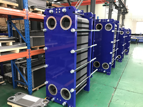 What are the advantages of industrial plate heat exchangers in applications